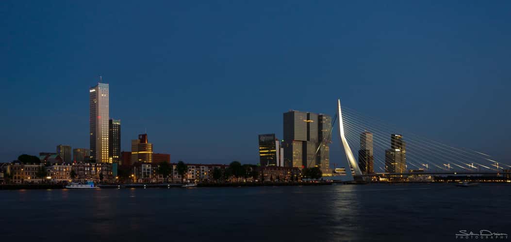 Erasmusbridge catching light