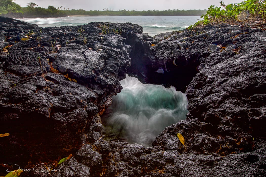 Mini Sea Arch Maninoa Samoa, Samoa