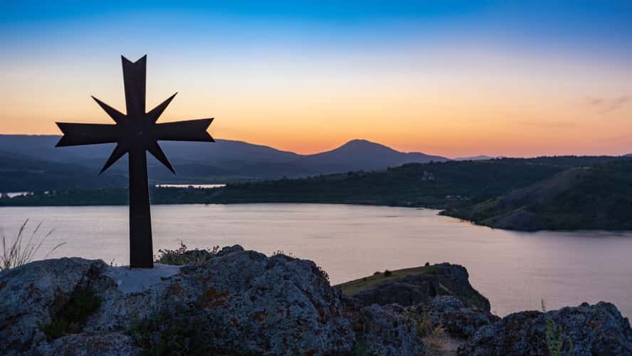 Saint Joan Letni Church,Pchelina lake