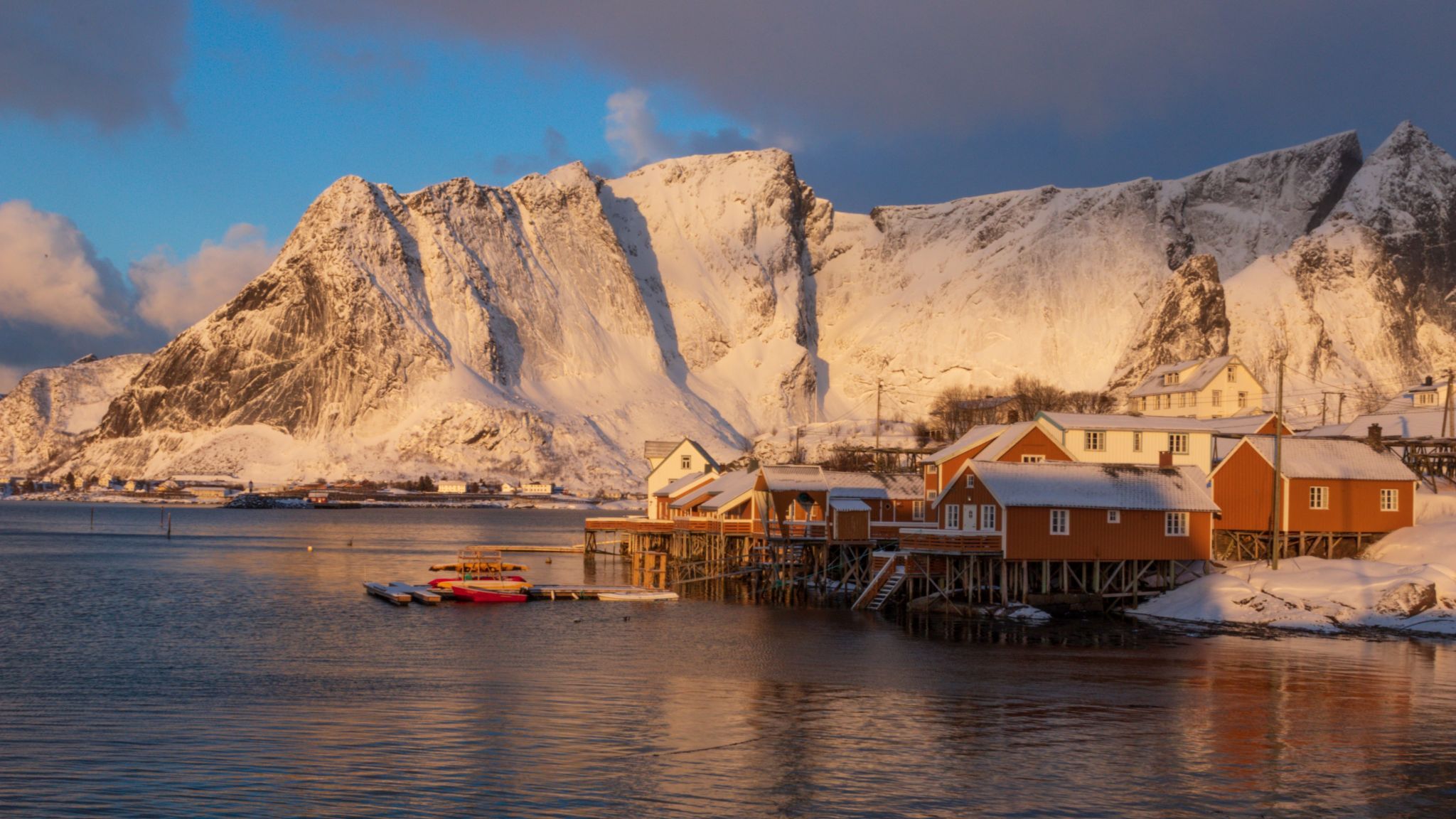 Sakrisøy Roruber, Lofoten, Norway