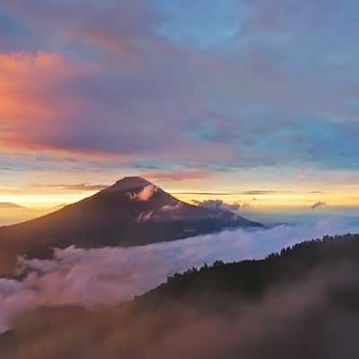 Sikunir Hill, Indonesia