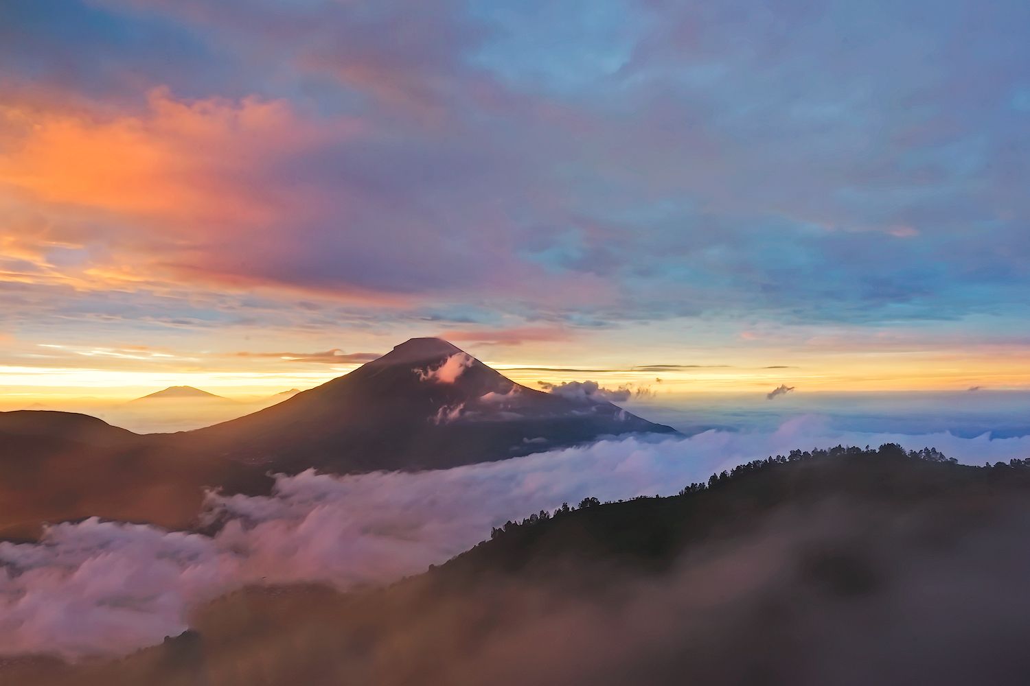 Sikunir Hill, Indonesia