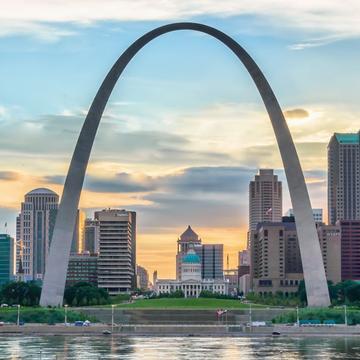St. Louis Gateway Arch from Malcolm W. Martin State Park, USA