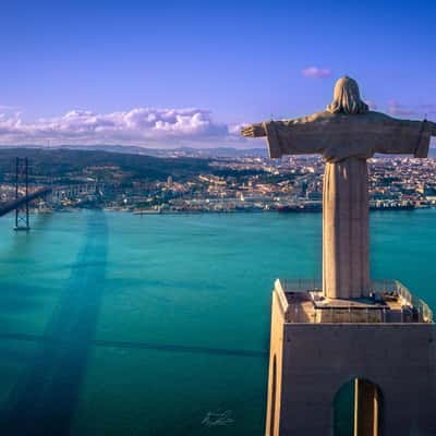 '25 de Abril' Bridge and Christo Rei, Almada, Portugal