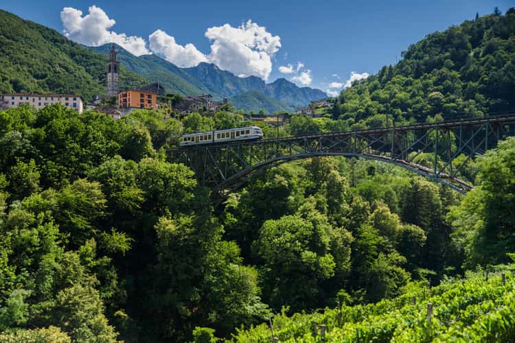 Bahnbrücke Intragna