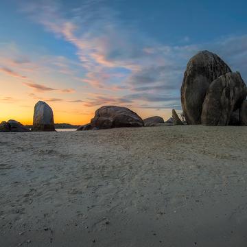 Batu Berlayar, Indonesia