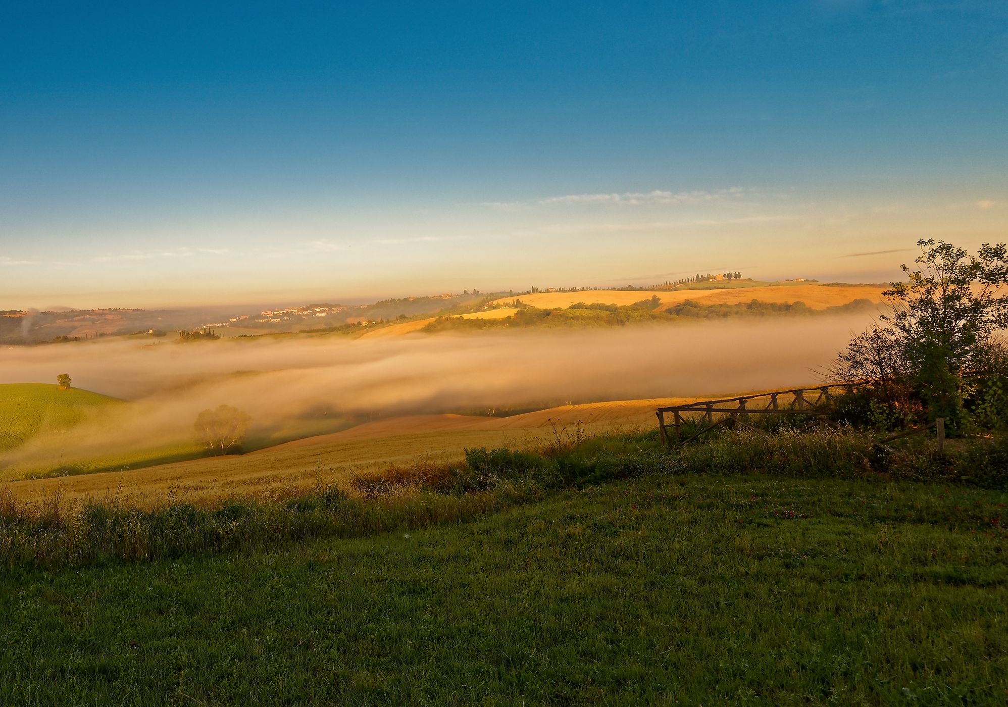 Fog clearing up from Val D'Orcia (Bel Vedere), Italy