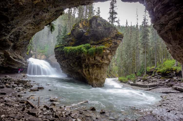 Johnston Canyon, Lower Falls