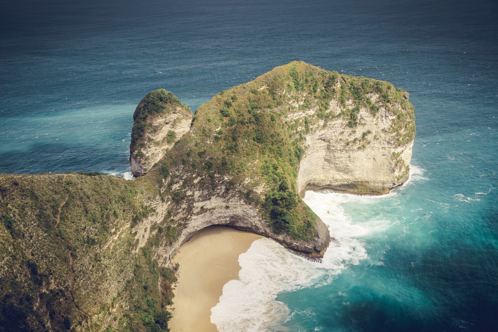 Kelingking Beach Cliff, Bali, Indonesia
