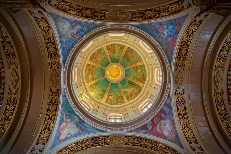 Main dome Parish Church Marsaxlokk Inside