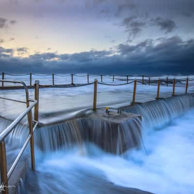 Mona Vale Pool overflow Sydney, Australia