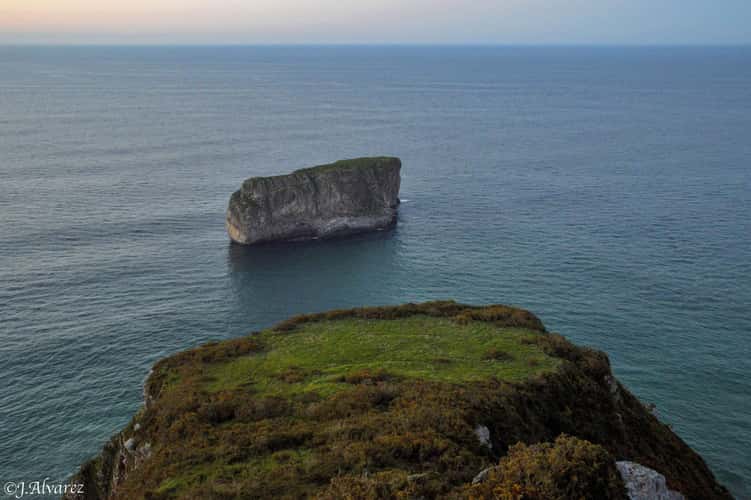 Playa de Ballota