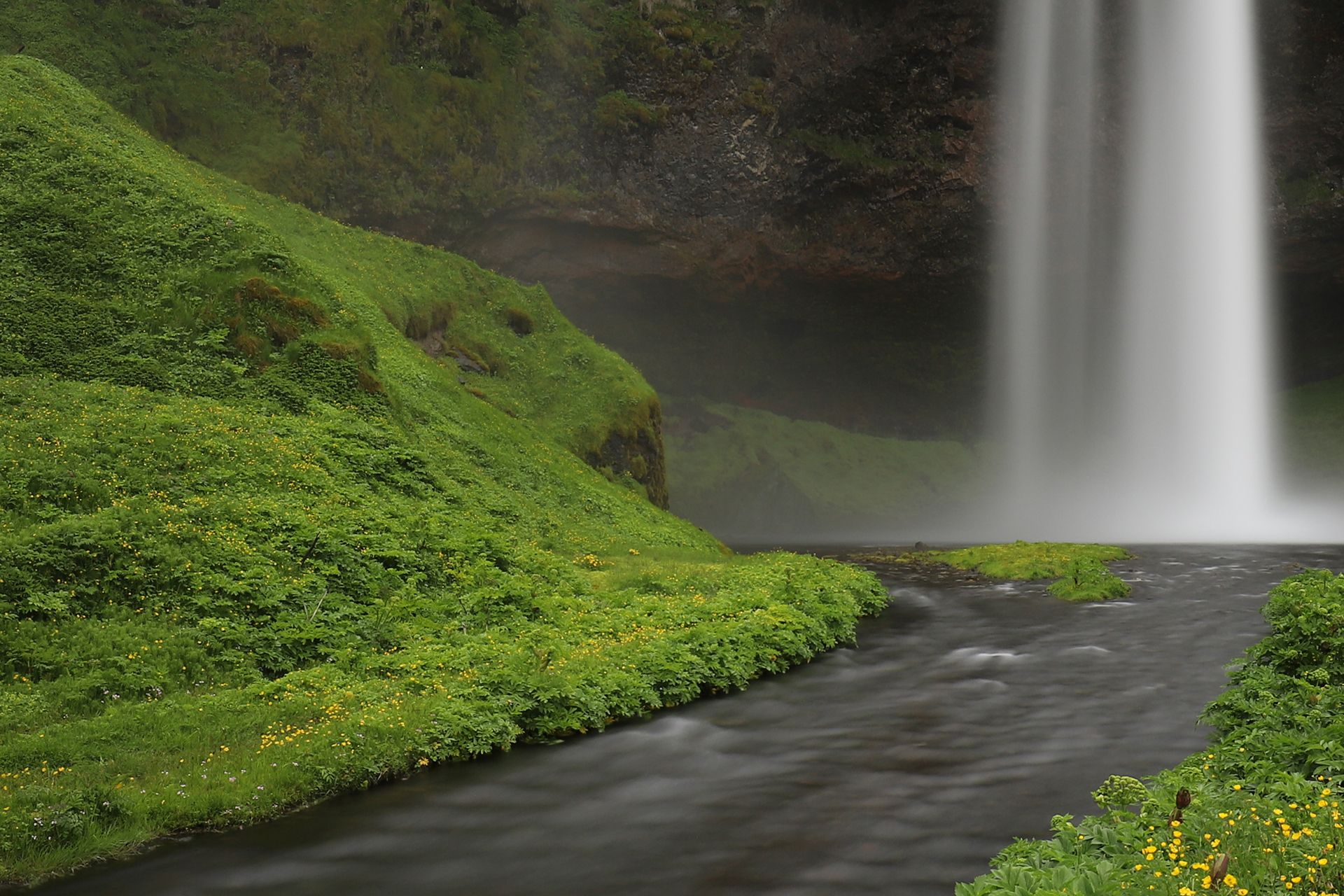 Seljalandsfoss Waterfall, Iceland