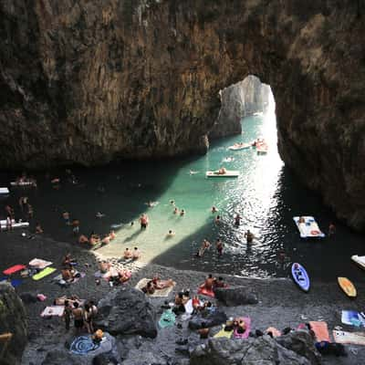 Shadow bathing, Italy