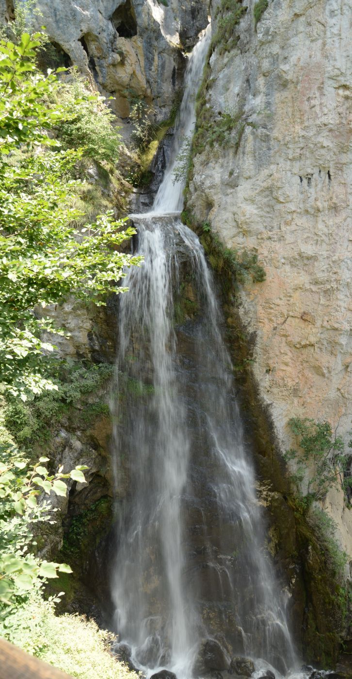 Vanatarile Ponorului waterfall, Romania