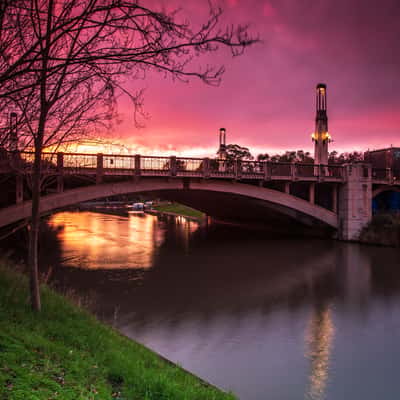 Adelaide Bridge on the River Torrens, Australia