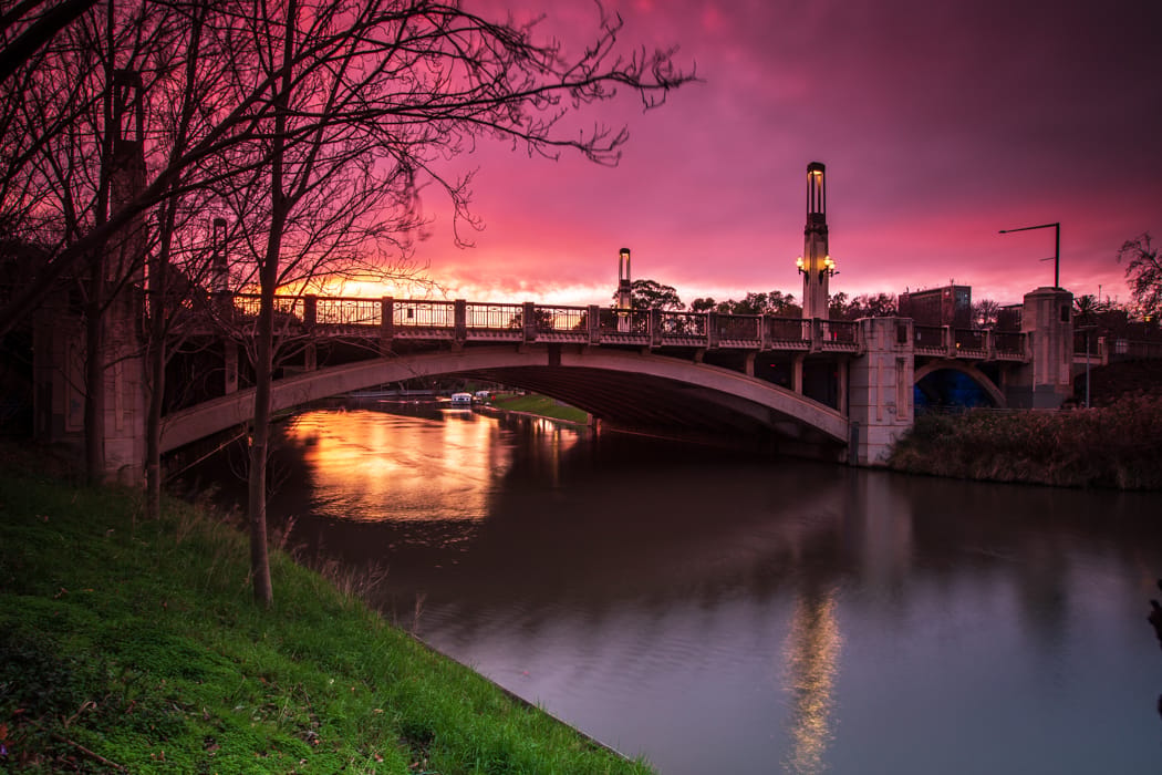 Adelaide Bridge on the River Torrens, Australia