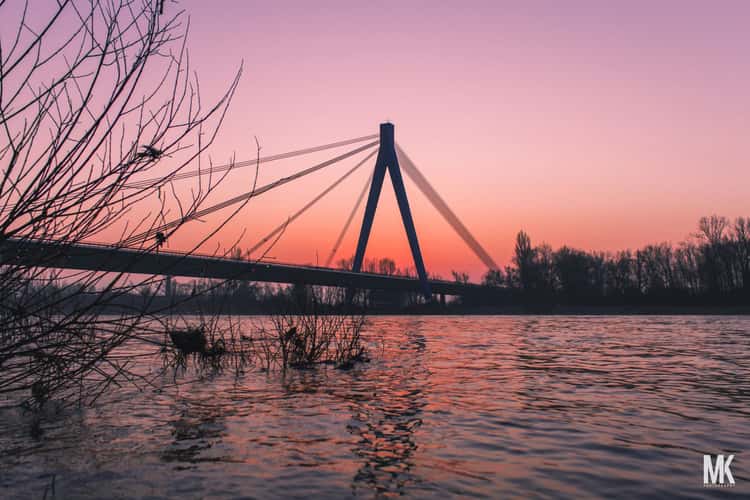 Autobahnbrücke A61