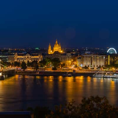 Chain Bridge, Parliament and St. Stephans Basilika, Hungary