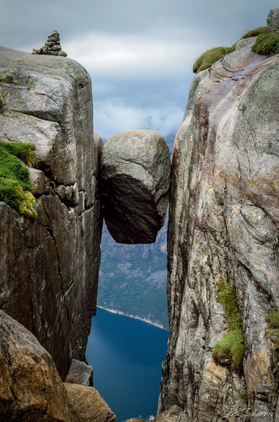 Kjeragbolten, Norway