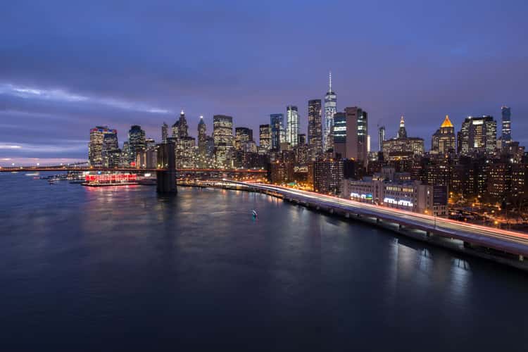 Manhattan from the pedestrians walkway on Manhattan Bridge, New York City