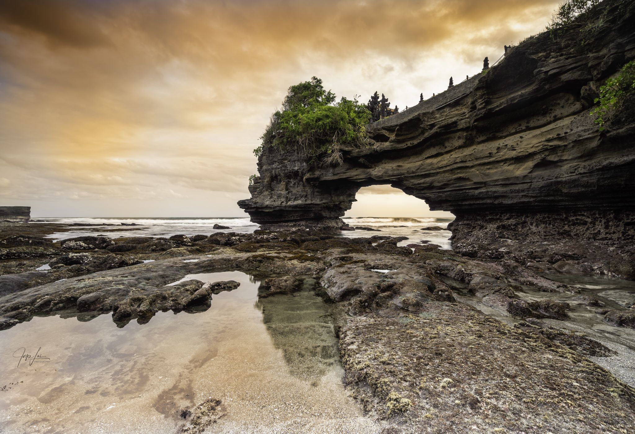Tanah lot bali Rocks, Indonesia