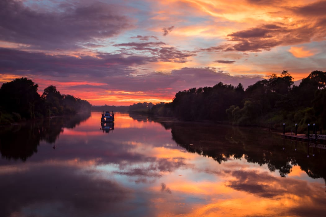 Windsor Paddle Boat Sunrise, Australia