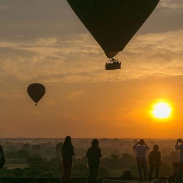 Began hot air ballon, Myanmar