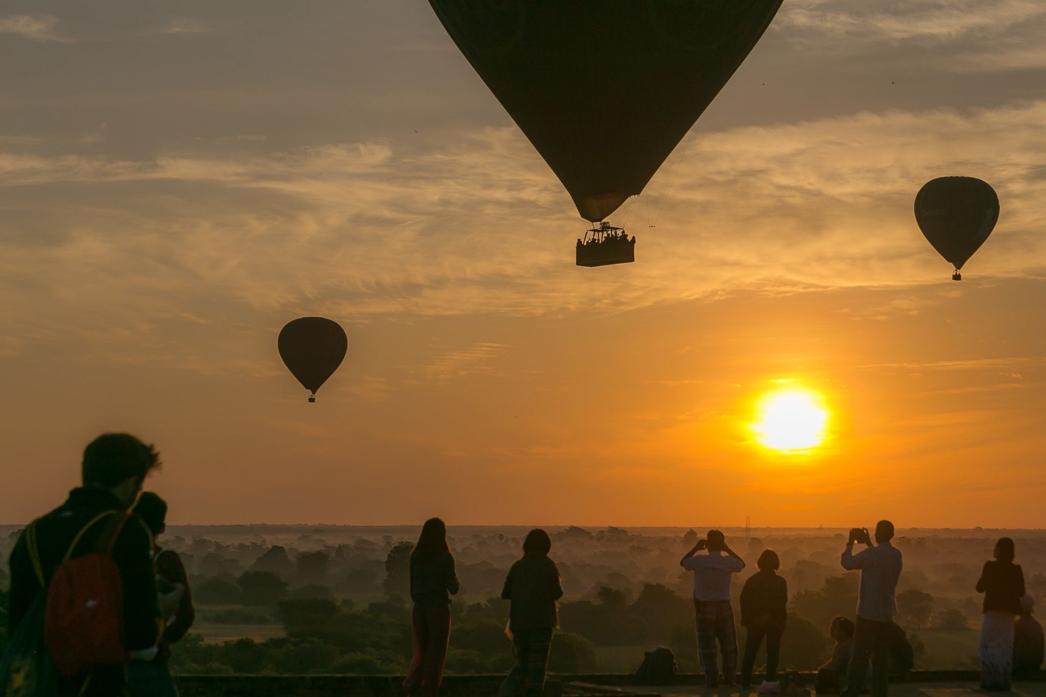 Began hot air ballon, Myanmar