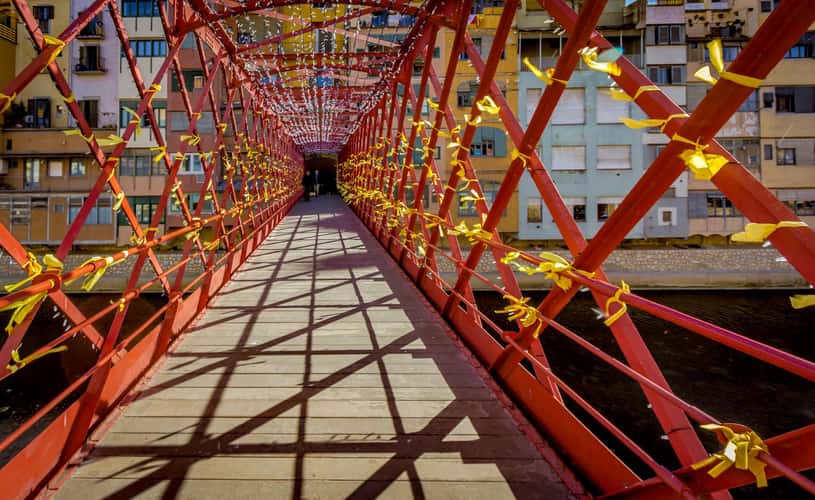 The Pont de les Peixateries Velles, Girona