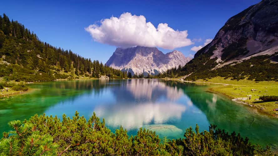 Seebensee, Zugspitze View
