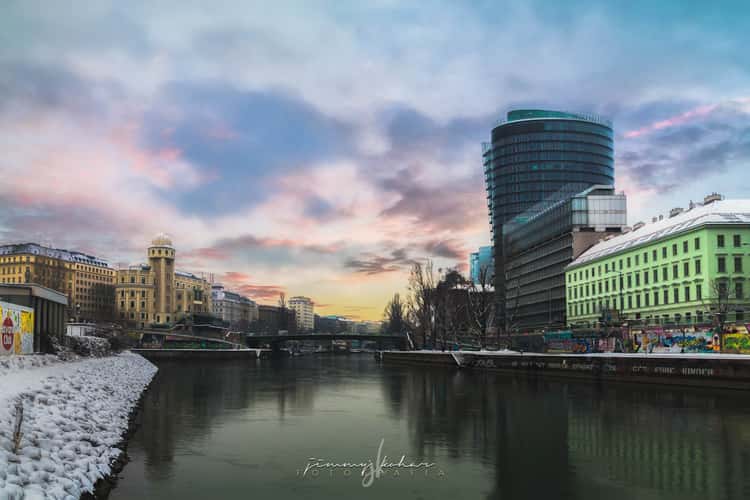 Urania am Donaukanal