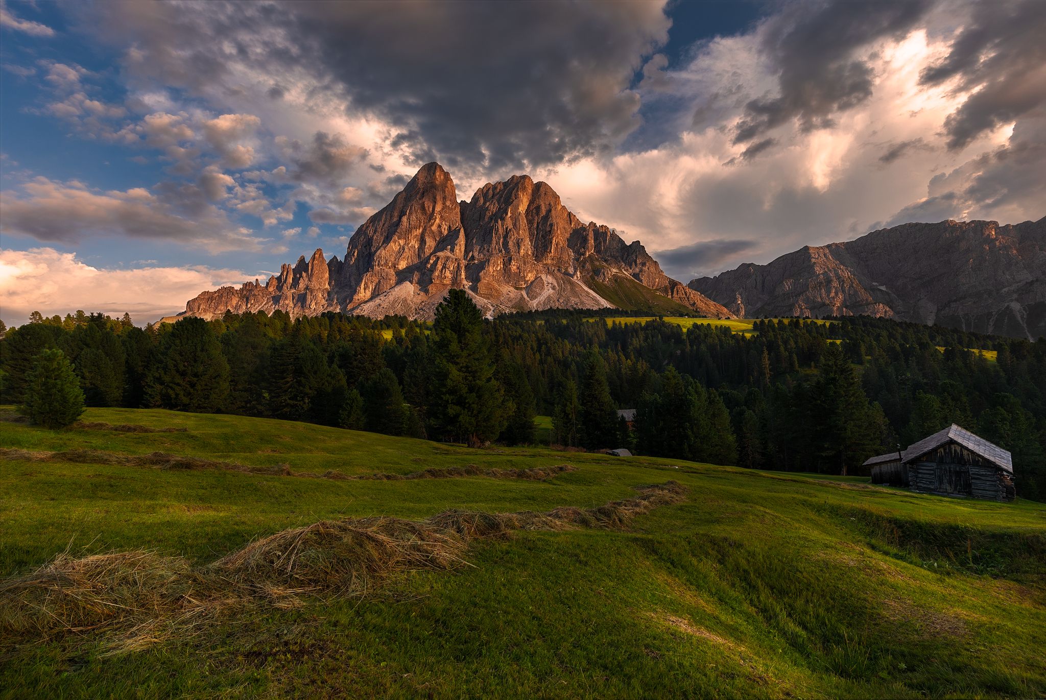 Dolomites Peitlerkofel, Italy