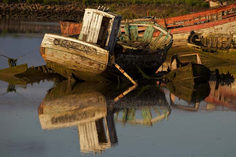 Boat wracks in Noirmoutier-en-l’Île
