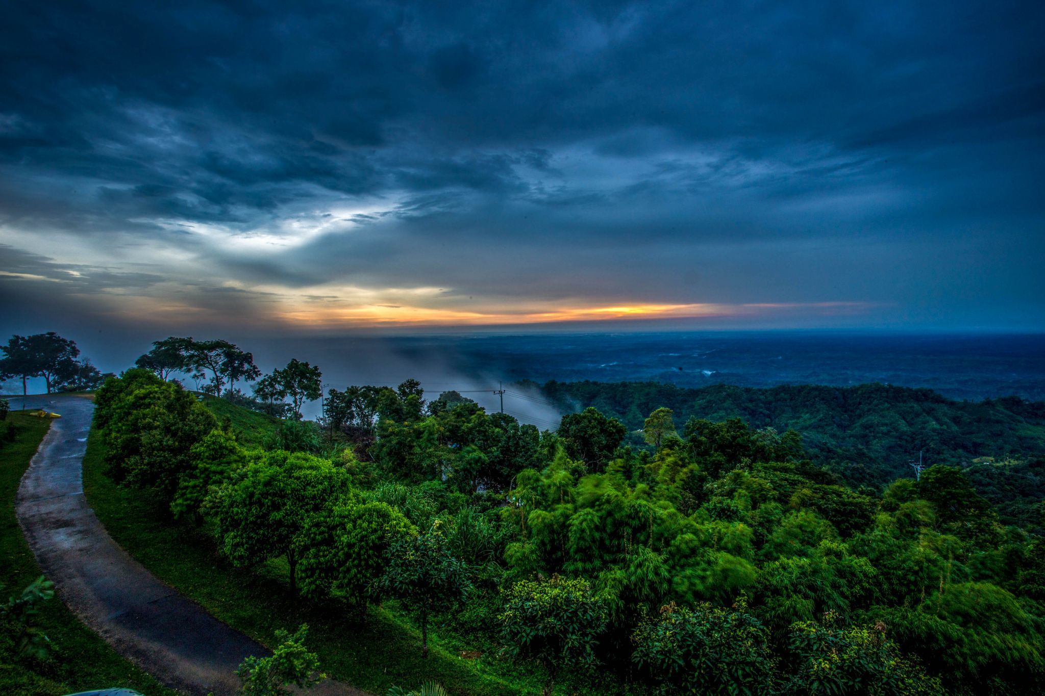 Nailing Nilgiri, Bangladesh