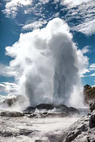 Pōhutu and Te Tohu Geysir, Rotoroua