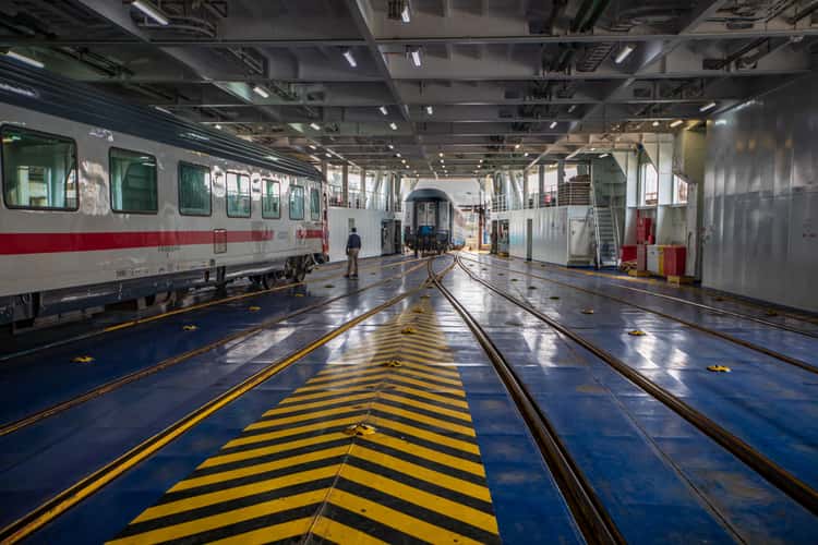 Train carriages removed from ship Italy