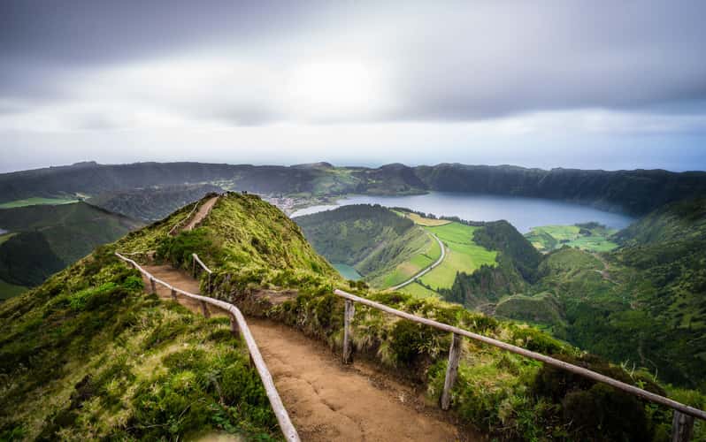Path to Miradouro da Grota do Inferno, São Miguel, Azores