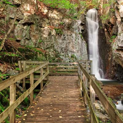 Falls of Song, USA