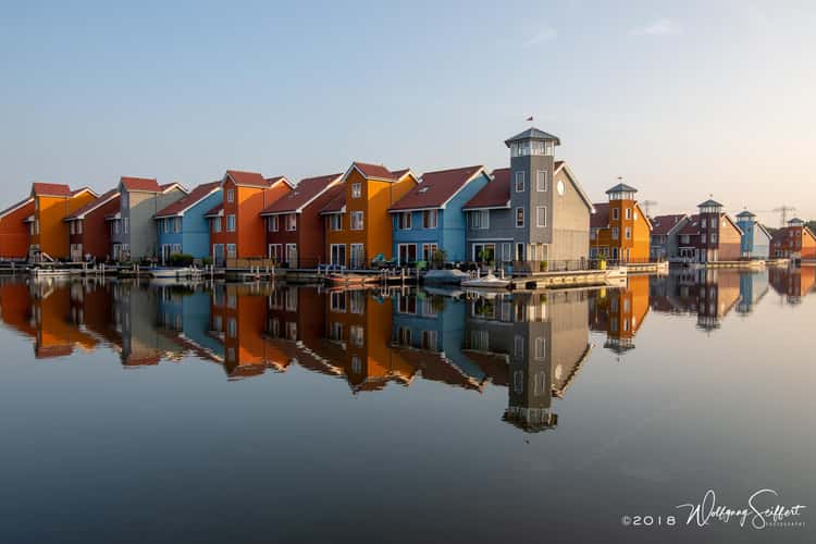 Colourful houses at Reitdiephaven