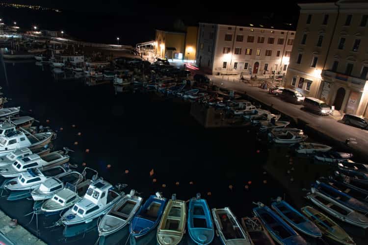 Tartini Plaza, side alleys, and port