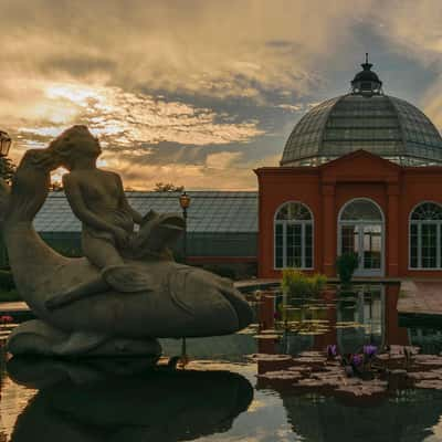 The Conservatory of the Two Sisters, USA