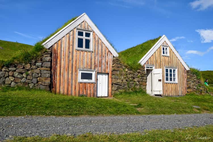 traditional Icelandic houses (Sel)