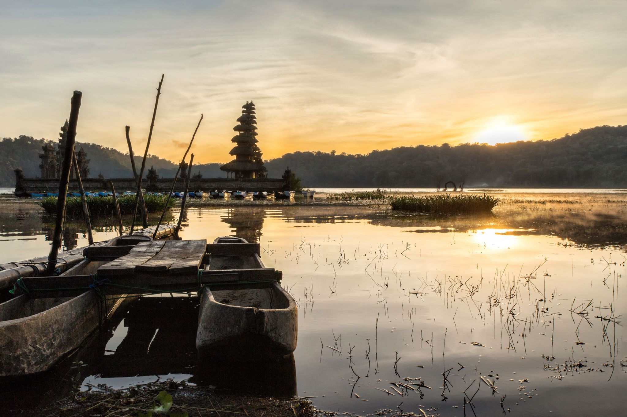 Pura Ulun Danu Tamblingan, Indonesia