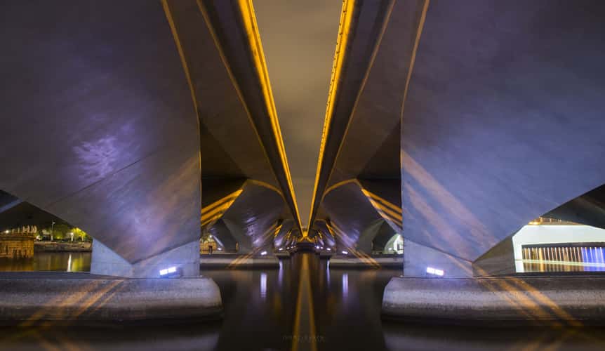 Esplanade & Jubilee Bridge Reflection