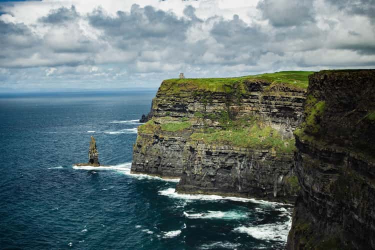 Cliffs of Moher, view to O'Briens Tower