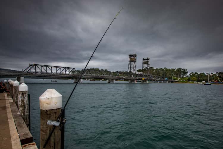 Fishing rod Bateman's Bay bridge NSW
