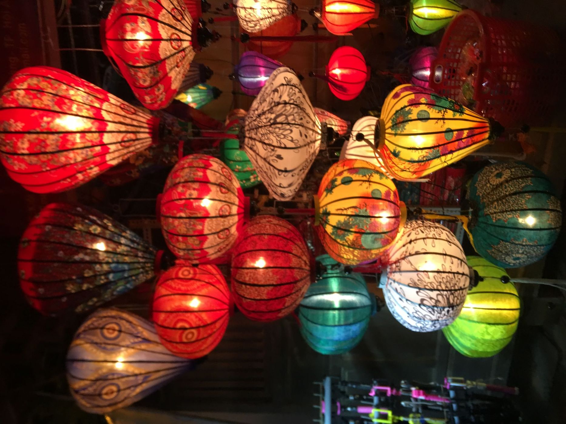 Night market hoian, Vietnam