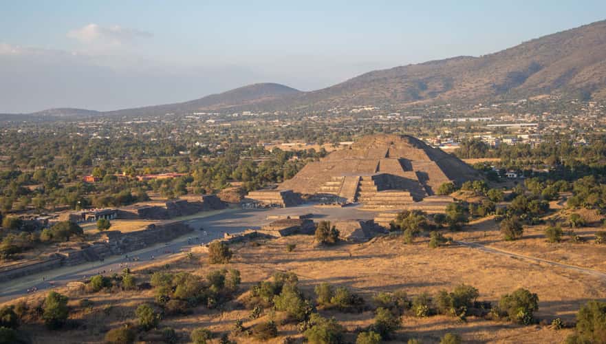 Teotihuacan - Piramide de la Luna