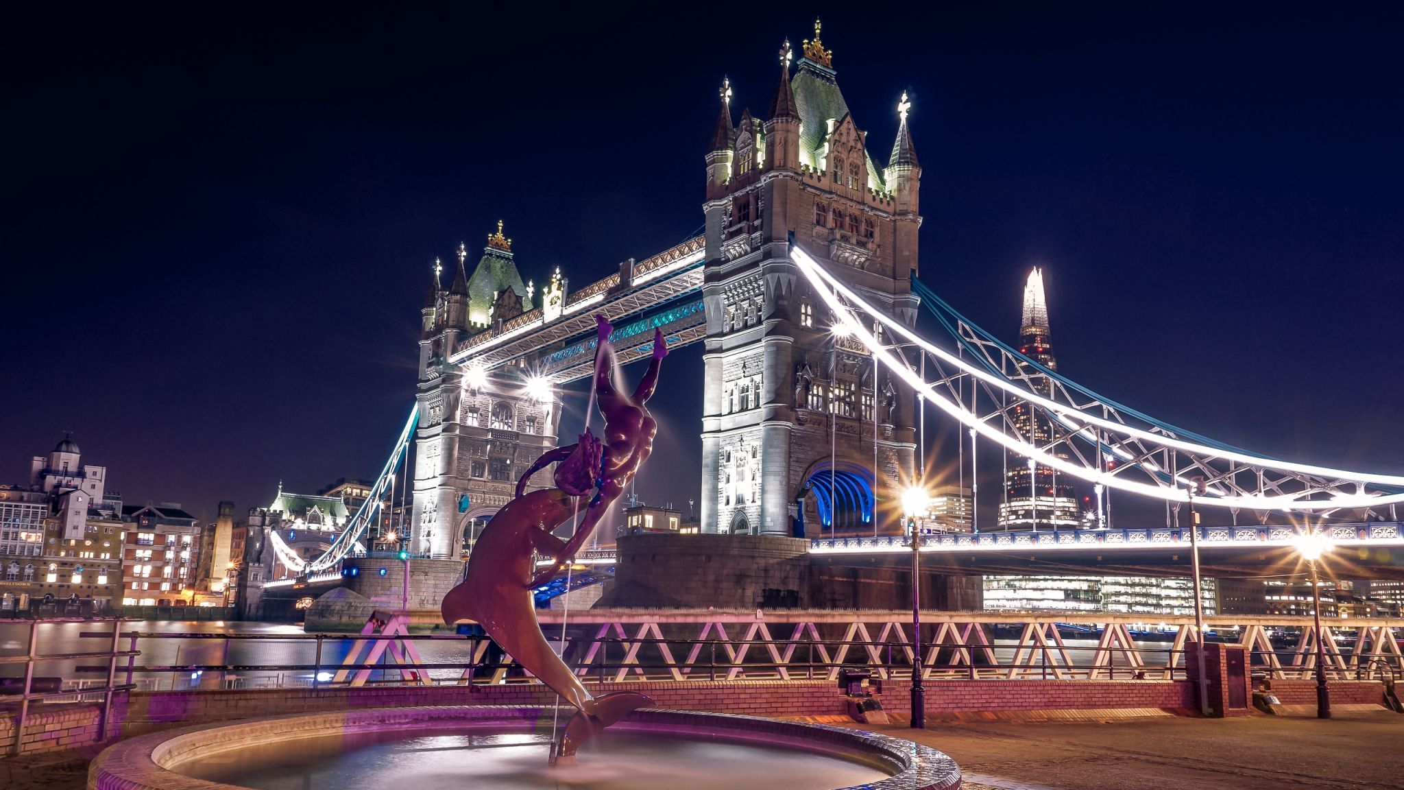 Girl & Dolphin Tower Bridge London, United Kingdom